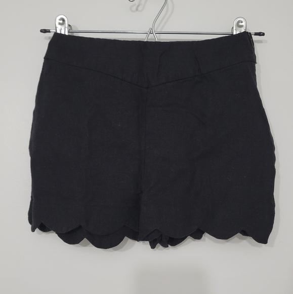 ❤️[3/$35] ASOS Petite Scalloped Hem Shorts - Picture 2 of 6
